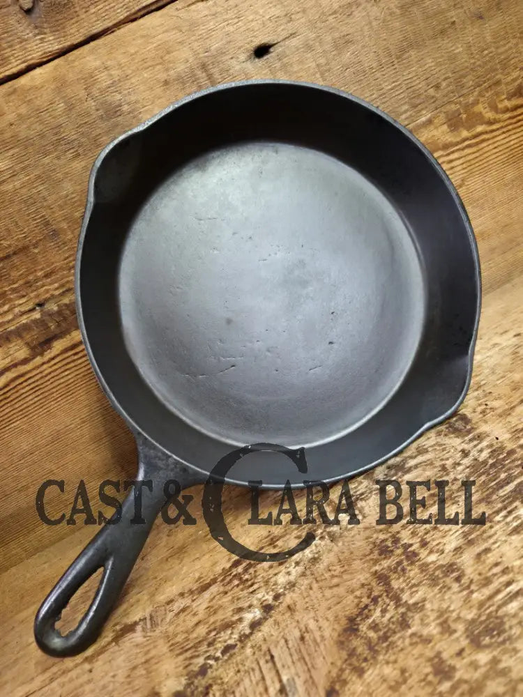 Late 1800βs Unknown Maker Antique #7 Skillet Fancy Handle. Very cool piece to use similar to Griswold Erie Skillet