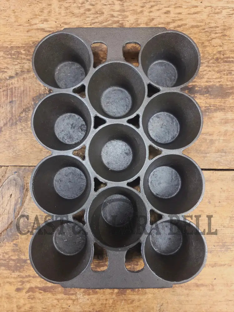 Late 1890’s Erie #10 Popover Pan 11 cup. 948. Variation #4. Beautifully restored and ready to make muffins popovers and