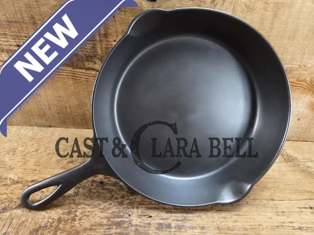 Late 1890βs Griswoldβs ERIE #7 third series skillet 701. Beautiful and lightweight Skillet