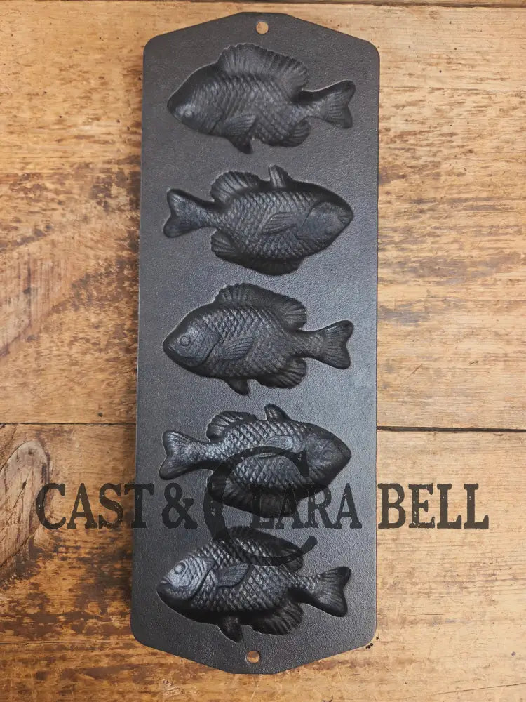 Lodge Perch Pan 5PP2. Awesome cornbread! Bakeware