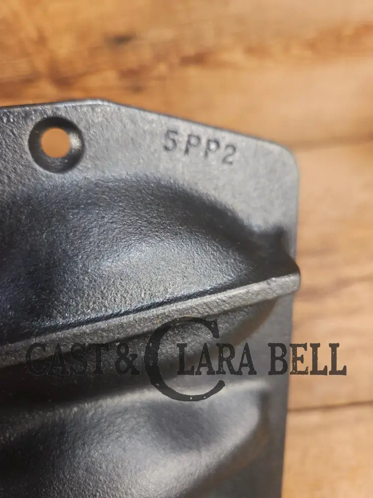 Lodge Perch Pan 5PP2. Awesome cornbread! Bakeware