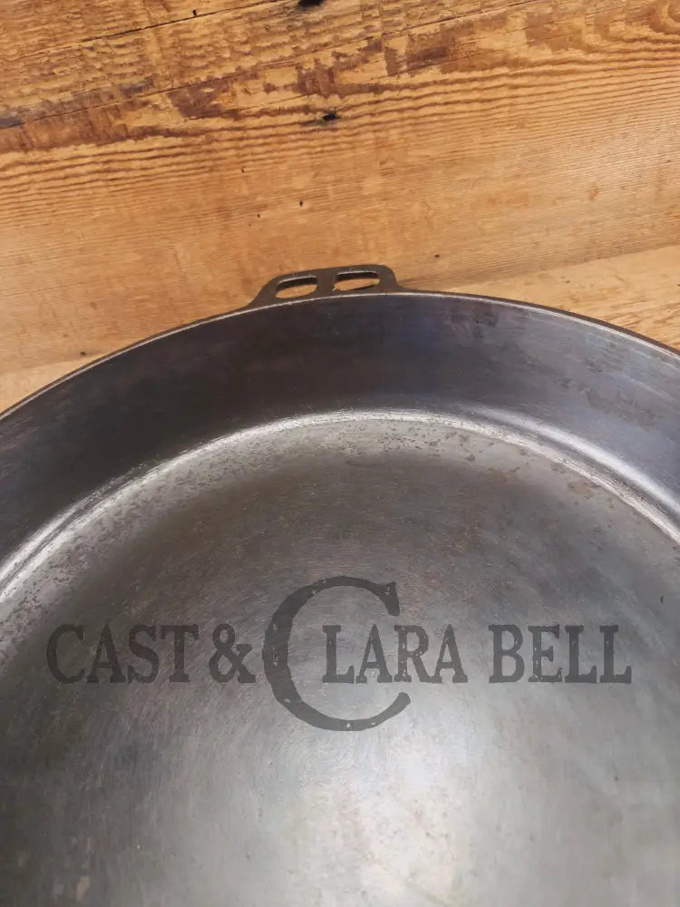 Looking for a BIG skillet?? 1920’s Wagner #14 Cast Iron Skillet the biggest Wagner made. Big bacon skillet awesome for