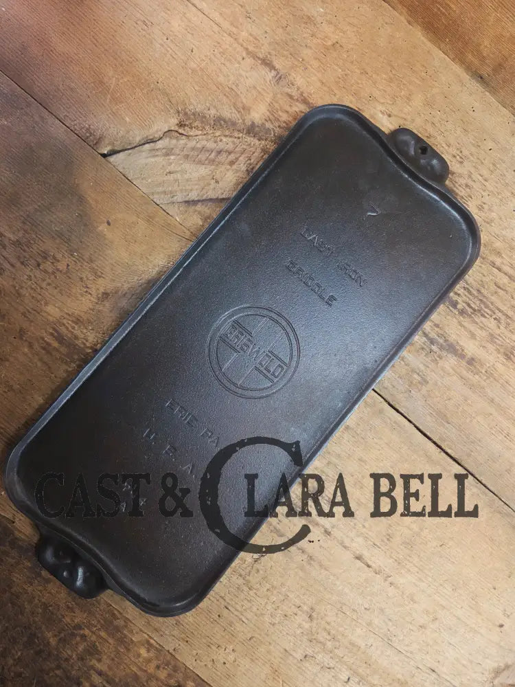 LOVE it. Great gift! 1920βs Large Block Logo Griswold #7 Cast Iron Long Griddle 744 Griddle