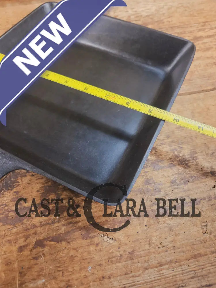 LOVE these skillets. Early 1900βs Lodge square skillet. Versatile pan for your arsenal! Makes wonderful cornbread