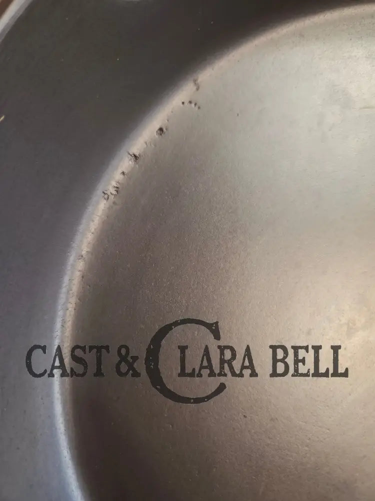 Lovely 1920’s Griswold #9 Skillet with Heat Ring and Large Block Logo 710 M. One of the most popular Griswold lines