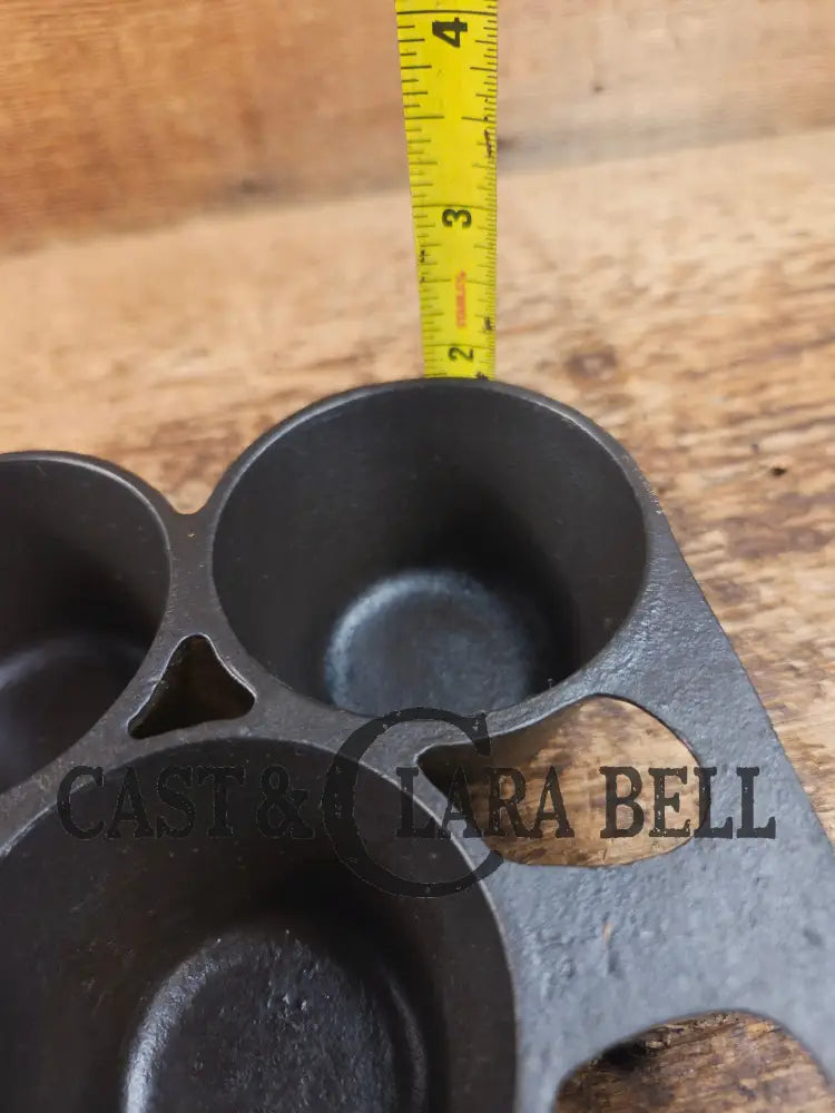 Lovely Griswold No. 10 Popover Pan 948 A Variation 10 with Griswolds & Erie markings. Ready to make brownies muffins or