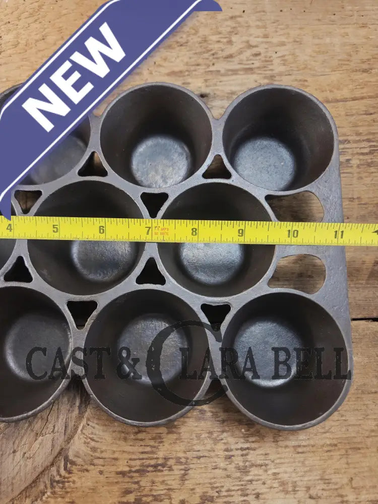 Lovely Griswold No. 10 Popover Pan 948 A Variation 10 with Griswolds & Erie markings. Ready to make brownies muffins or