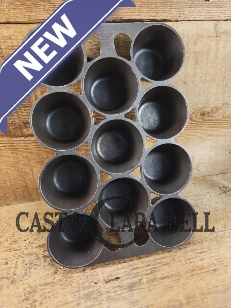 Lovely Griswold No. 10 Popover Pan 948 A Variation 10 with Griswolds & Erie markings. Ready to make brownies muffins or