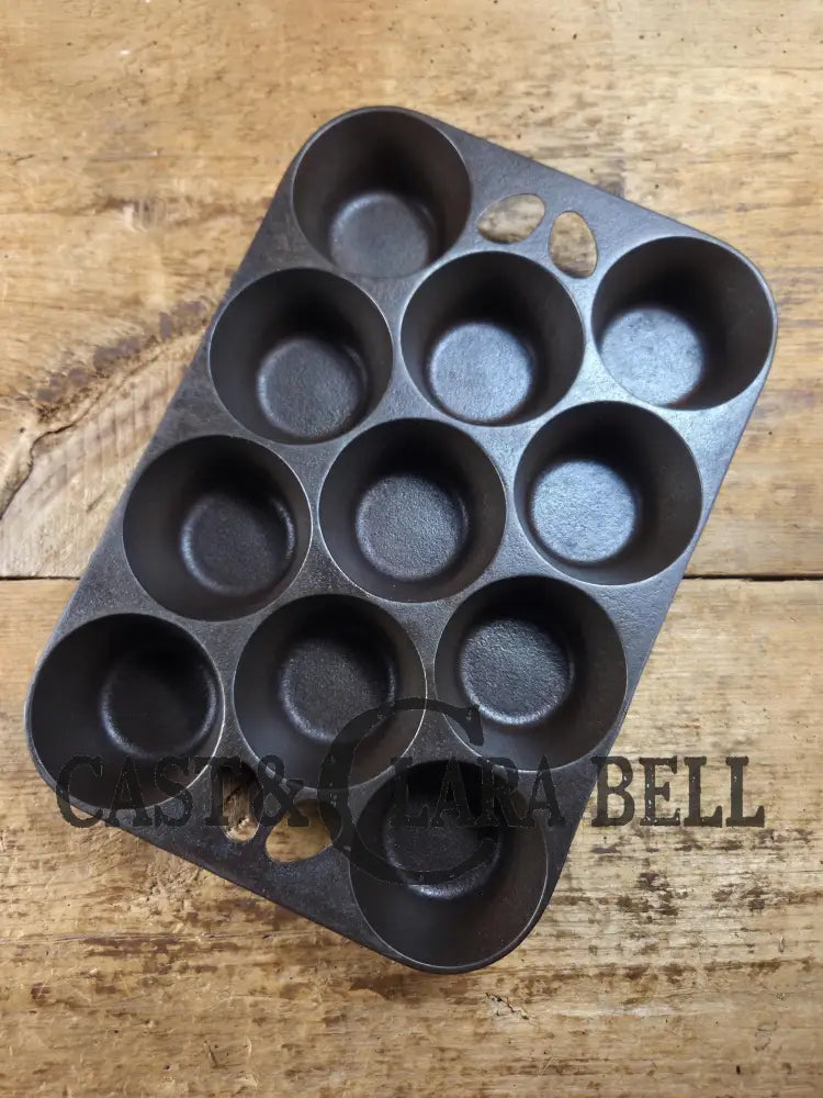 Lovely Griswold No. 10 Popover Pan 949 B. Fully Restored and ready to make the best brownies muffins or cornbread!