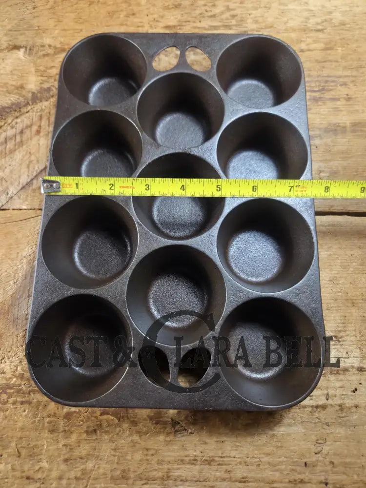 Lovely Griswold No. 10 Popover Pan 949 B. Fully Restored and ready to make the best brownies muffins or cornbread!