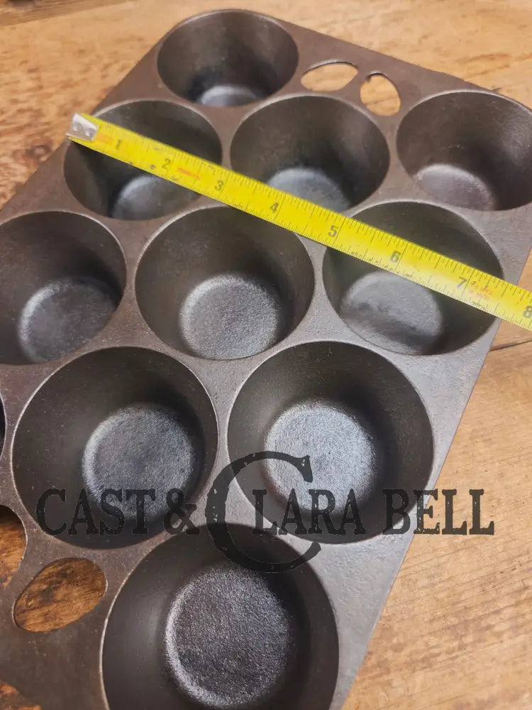 Lovely Griswold No. 10 Popover Pan 949 D. Fully Restored and ready to make the best brownies muffins or cornbread!