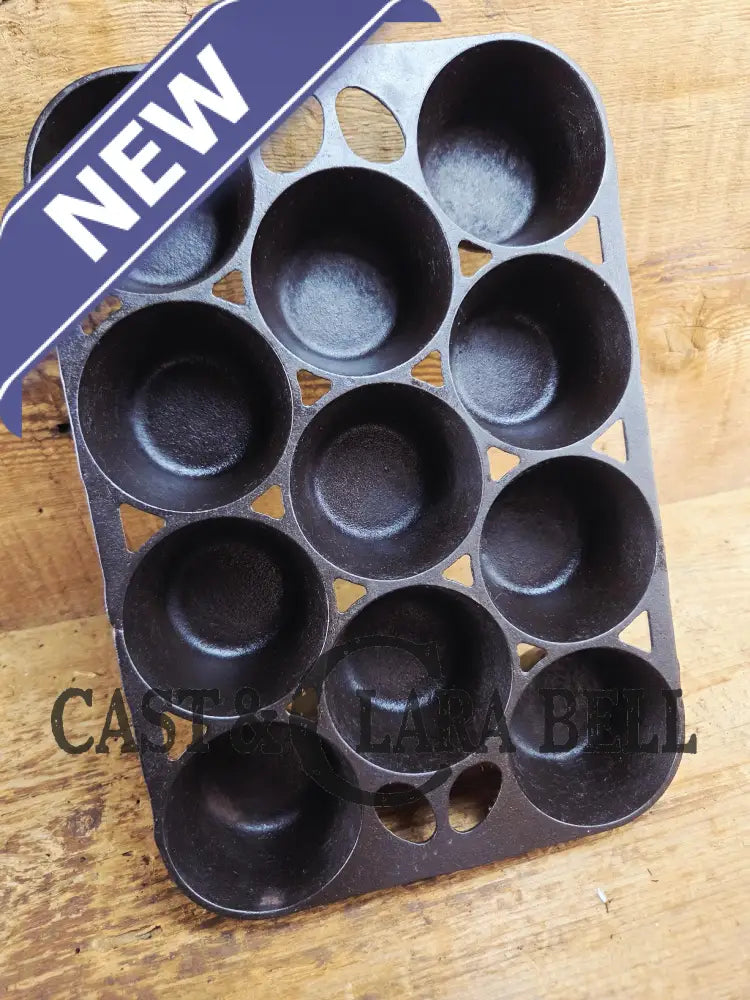 Lovely Griswold No. 10 Popover Pan 949. Fully Restored and ready to make the best brownies muffins or cornbread! SC24