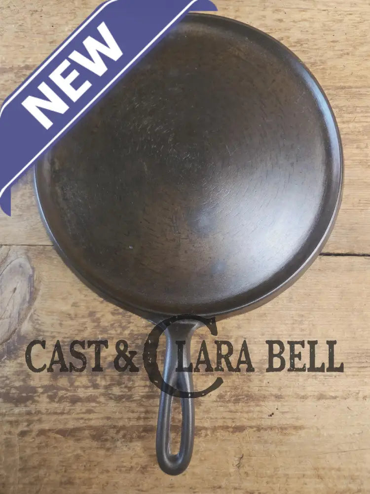Make 90 year old grilled cheese! 1930-40’s Era lodge #9 Round Griddle. Awesome! SC24 Griddle