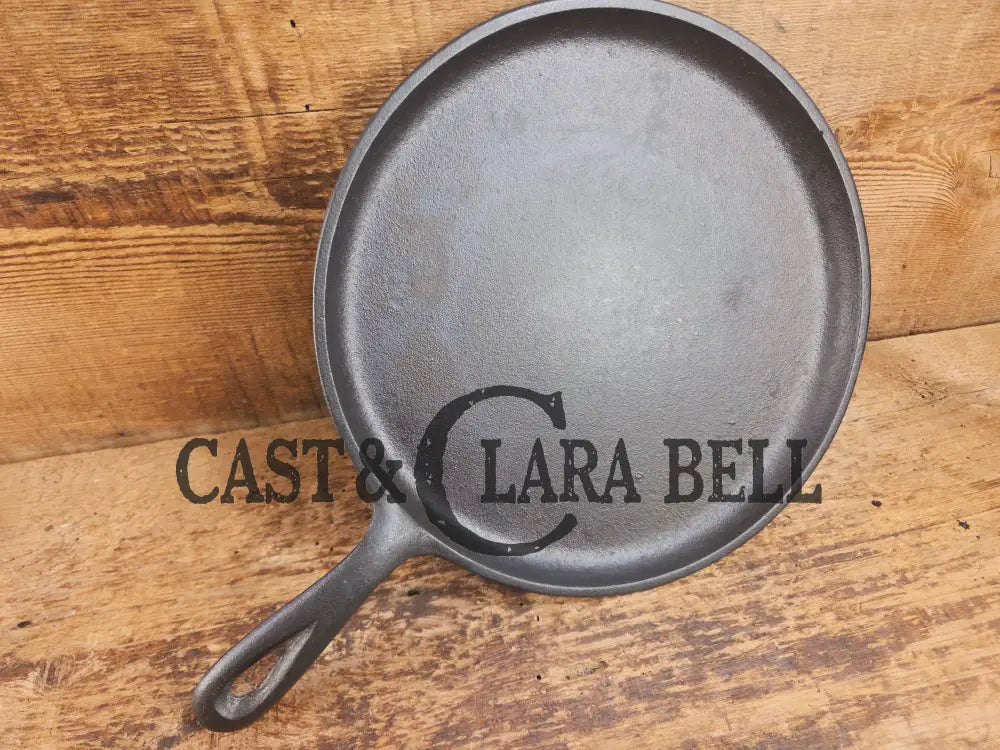 Make 90 year old grilled cheese! Earlier 1920’s era Lodge #8 Round Griddle Griddle