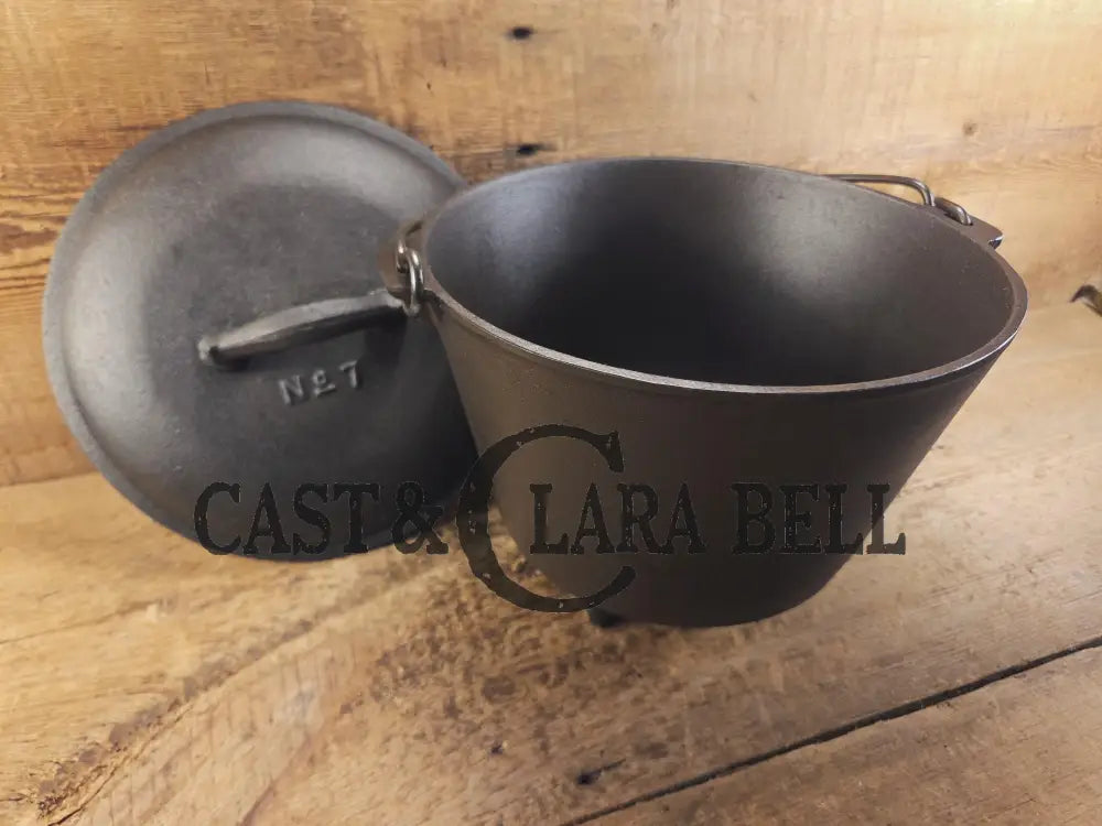 Martin Stove & Range No. 7 Three Legged Kettle with matching lid. Very unique gift campfire pot and display piece Dutch