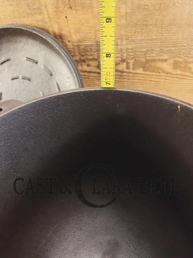 Martin Stove & Range No. 7 Three Legged Kettle with matching lid. Very unique gift campfire pot and display piece Dutch