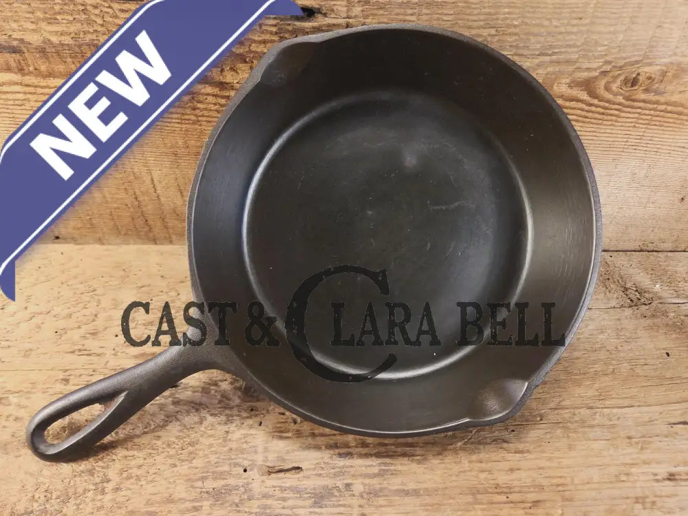 Mid 1900’s Lodge #5 ’Blob’ Skillet with 3 Notch Heat Ring Raised and incised 1. Skillet