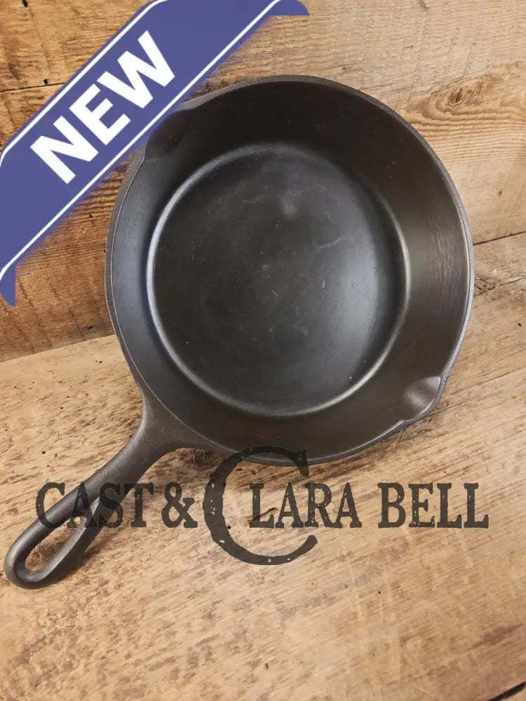 Mid 1900’s Lodge #5 ’Blob’ Skillet with 3 Notch Heat Ring Raised and incised 1. Skillet