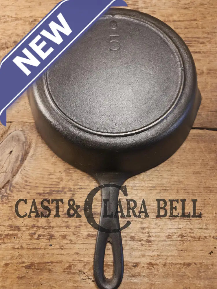 Mid 1900’s Lodge #5 ’Blob’ Skillet with 3 Notch Heat Ring Raised and incised 1. Skillet