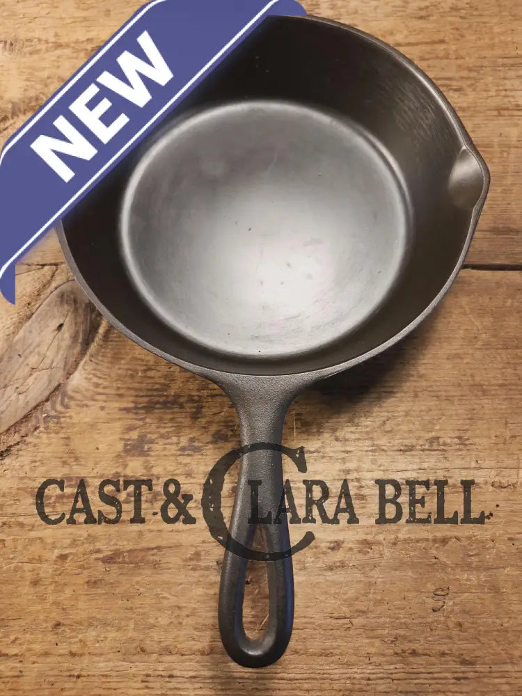 Mid 1900’s Lodge #5 ’Blob’ Skillet with 3 Notch Heat Ring Raised and incised 1. Skillet