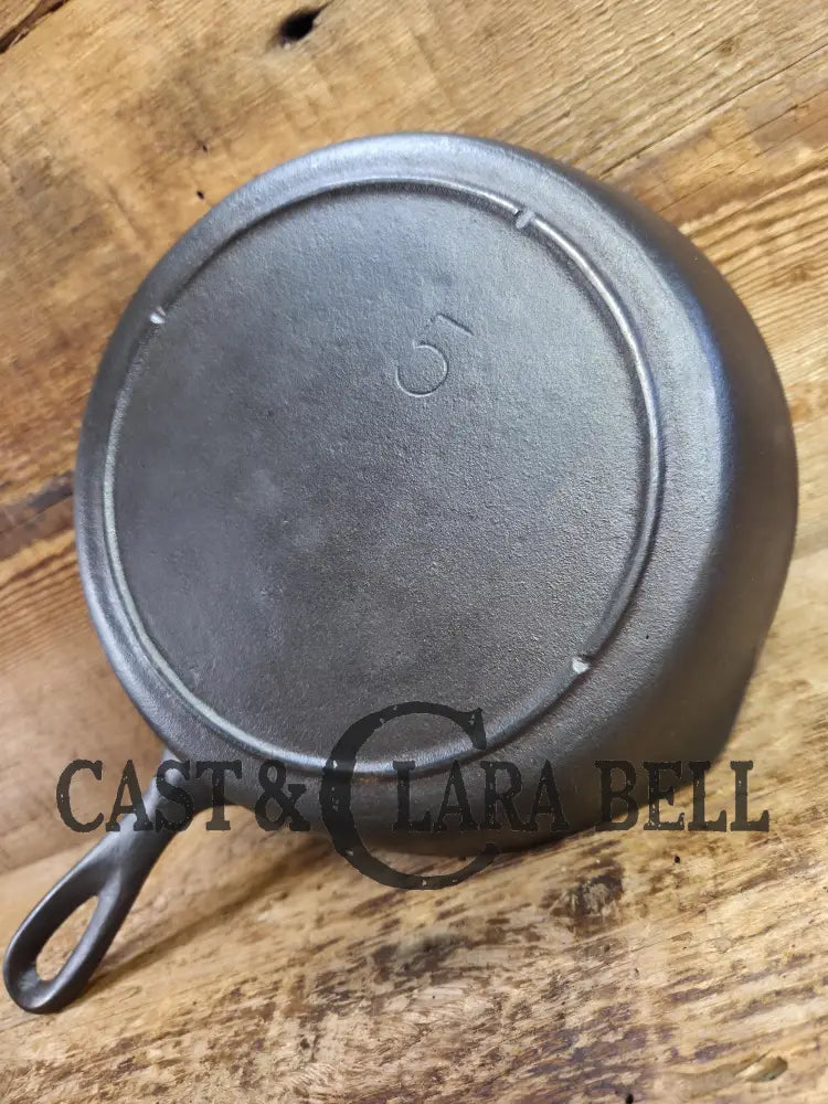 Mid 1900βs Lodge #5 βBlobβ Skillet with 3 Notch Heat Ring. Raised P on the blob. Amazing gift and sautΓ© pan. Skillet
