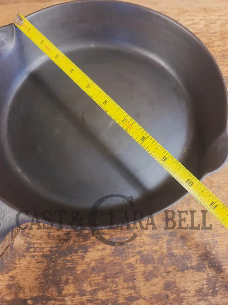 Midwest favorite! Missouri made Crescent Fndry ’Ozark’ #8 Cast Iron Skillet - Skillet