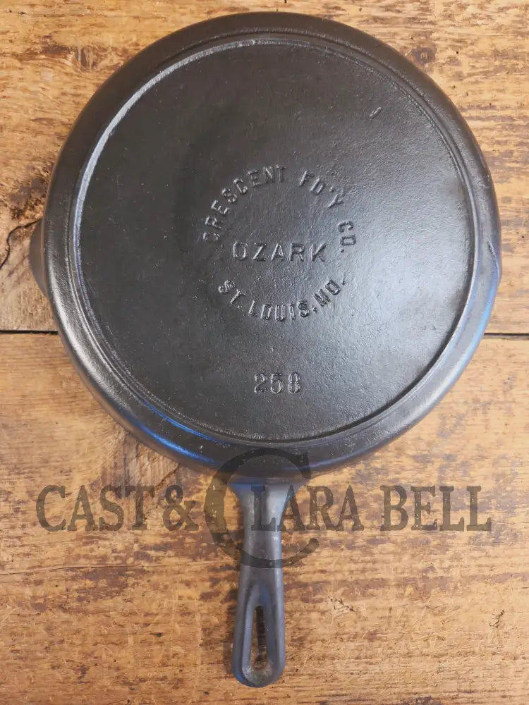 Midwest favorite! Missouri made Crescent Fndry ’Ozark’ #8 Cast Iron Skillet - Skillet