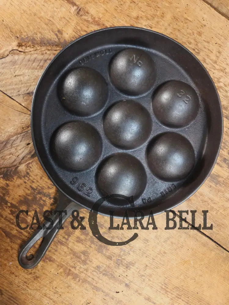 Mint and trending! Beautiful Griswold No. 32 Cast Iron Aebleskiver 962. Awesome poached eggs Skillet