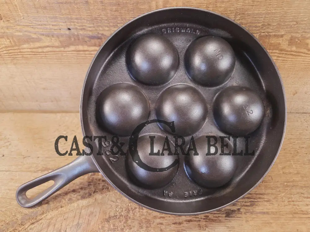 Mint and trending! Beautiful Griswold No. 32 Cast Iron Aebleskiver 962. Awesome poached eggs! Skillet