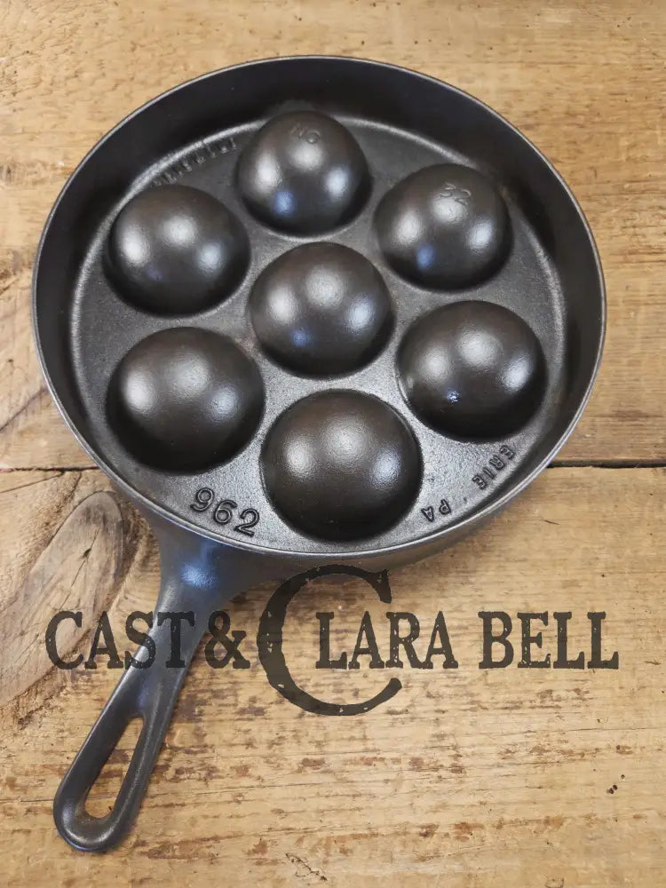 Mint and trending! Beautiful Griswold No. 32 Cast Iron Aebleskiver 962. Awesome poached eggs! Skillet