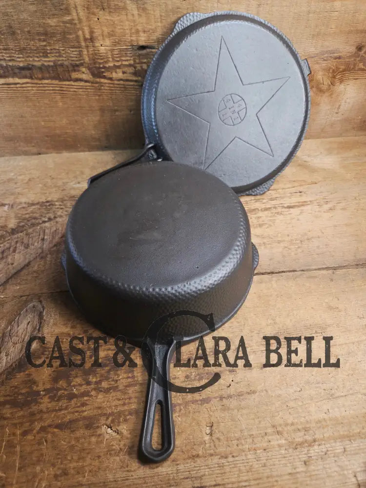 Mint Condition Hammered finish Lodge 4-In-1 star logo Combo Cooker. So versatile and elegant. Perfect gift or fully