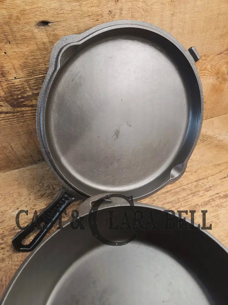 Mint Condition Hammered finish Lodge 4-In-1 star logo Combo Cooker. So versatile and elegant. Perfect gift or fully
