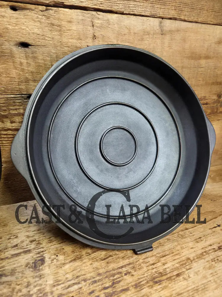 Mint condition hard to find 1930’s Hammered finish Griswold No. 8 DEEP CHICKEN FRYER Cast Iron Skillet 2028 w/ hinged