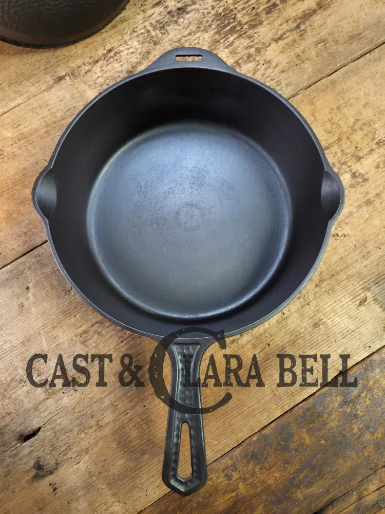 Mint condition hard to find 1930’s Hammered finish Griswold No. 8 DEEP CHICKEN FRYER Cast Iron Skillet 2028 w/ hinged