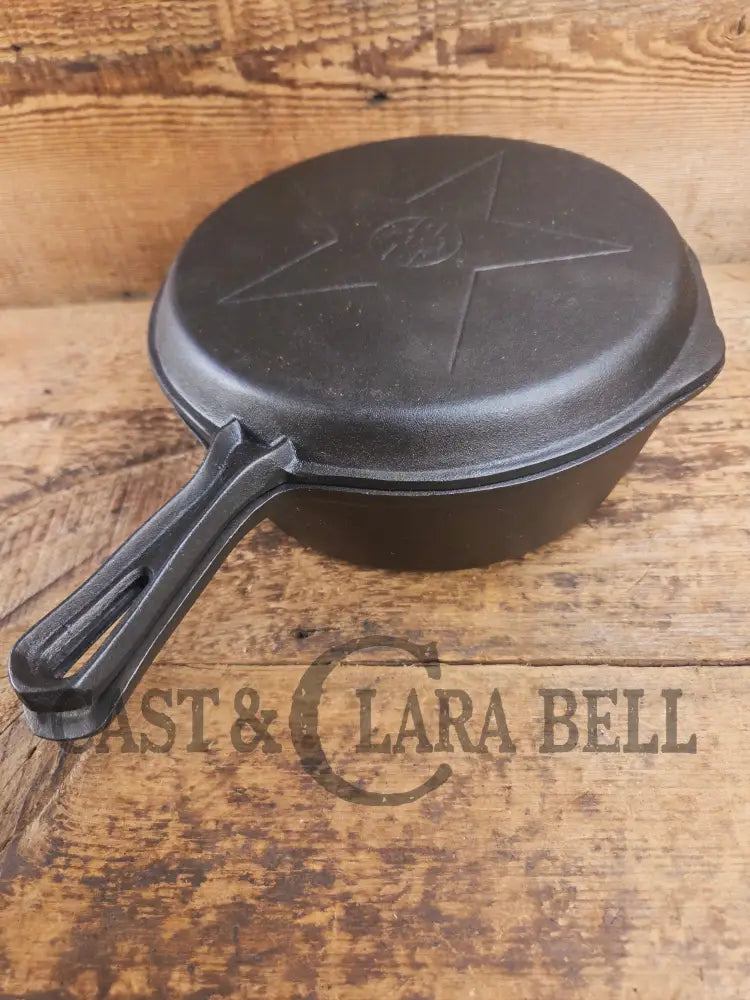 Mint Condition Lodge 4-In-1 star logo Combo Cooker. So versatile and elegant. Perfect gift or fully restored daily