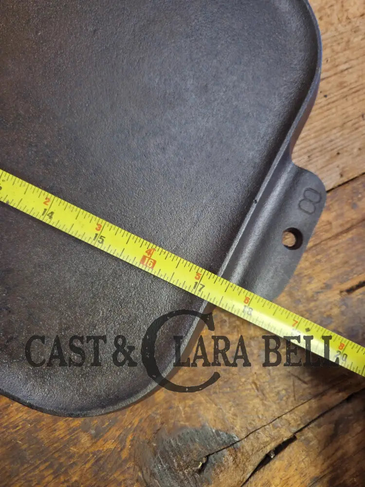 Mint condition looks brand new! 1930’s Griswold #8 Long cast iron griddle. 908 A. Great pancake griddle! Griddle