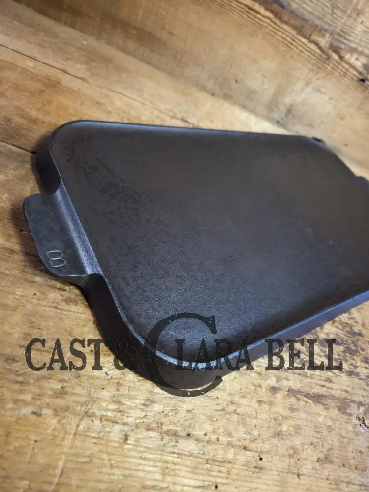Mint condition looks brand new! 1930’s Griswold #8 Long cast iron griddle. 908 A. Great pancake griddle! Griddle