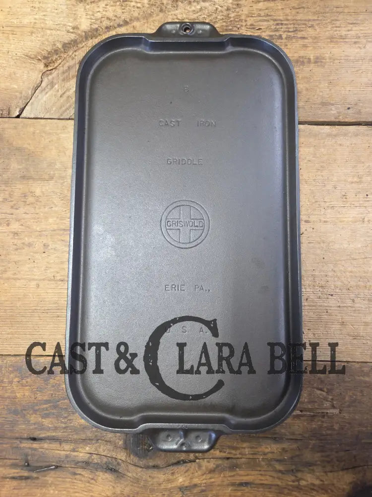Mint condition looks brand new! 1930’s Griswold #8 Long cast iron griddle. 908 A. Great pancake griddle! Griddle