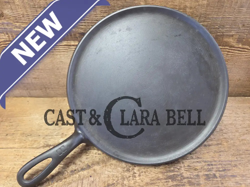 Mint condtion! 1920βs Griswold #8 Round Griddle 608. Collector grade and wonderful daily user! Griddle