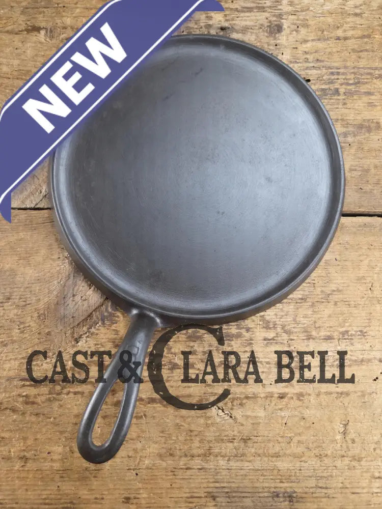 Mint condtion! 1920βs Griswold #8 Round Griddle 608. Collector grade and wonderful daily user! Griddle