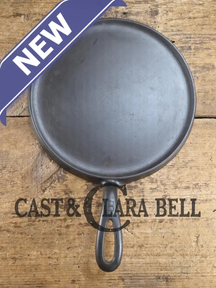 Mint condtion! 1920βs Griswold #8 Round Griddle 608. Collector grade and wonderful daily user! Griddle