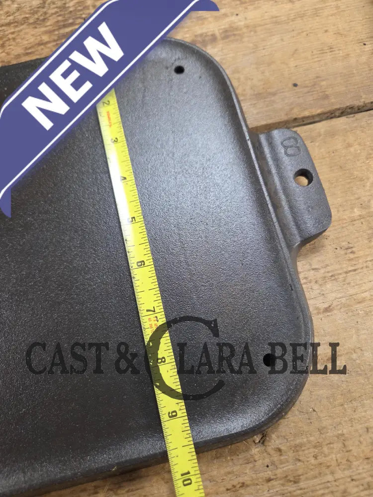 Mint with a twist?! Priced to sell 1930’s Griswold #8 Long cast iron griddle. 908 A. Great pancake griddle! SEE