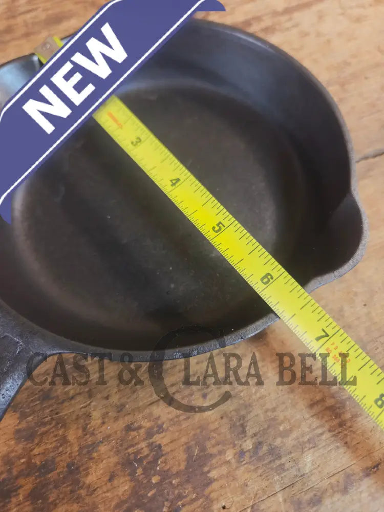 Must have! 1910βs Griswold #3 Egg Skillet with Large Block Logo and Heat Ring 709 B - Skillet