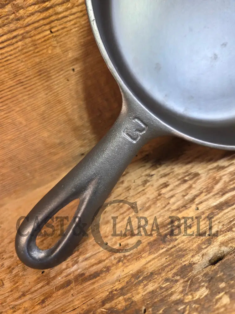 Must have! 1910’s Griswold #3 Egg Skillet with Large Block Logo and Heat Ring 709 B - Skillet
