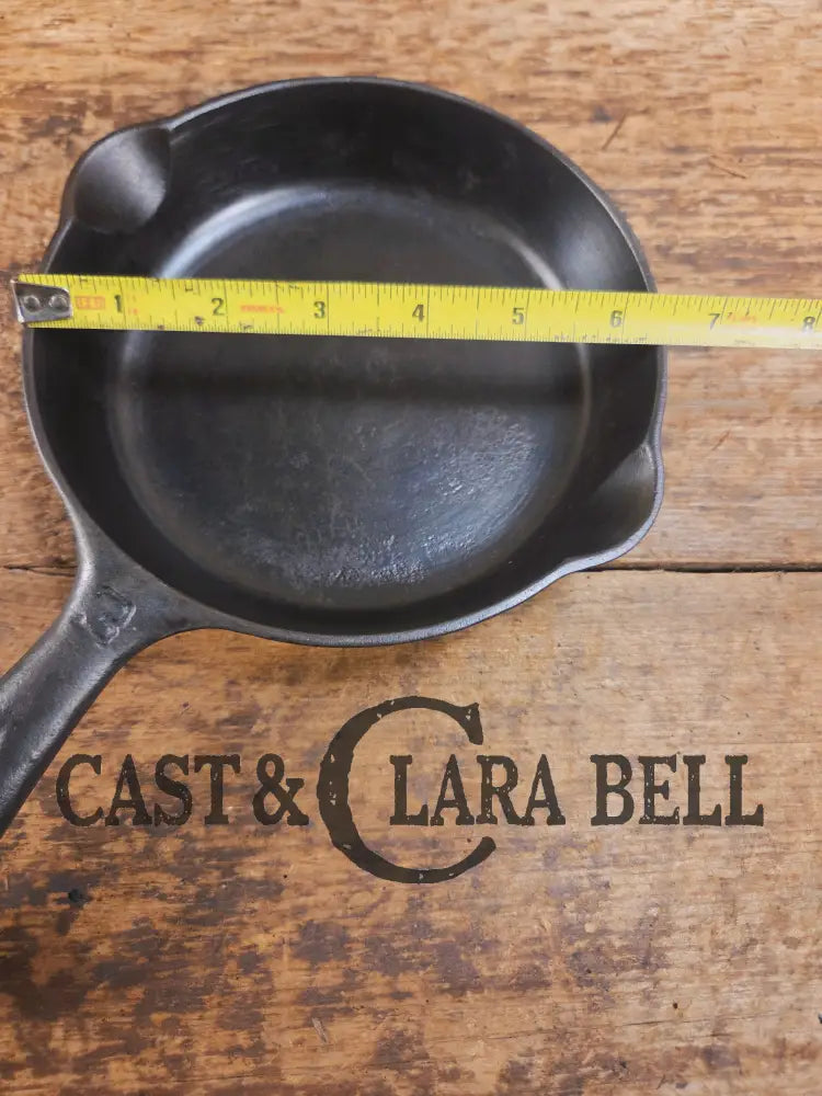 Must have egg skillet! Griswold #3 Skillet with Large Block Logo 709 Skillet