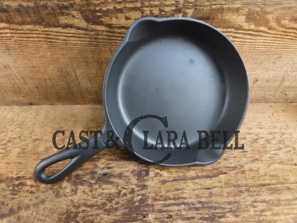 Must have egg skillet! Griswold #3 Skillet with Large Block Logo 709 Skillet