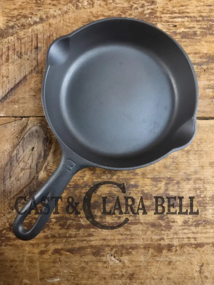 Must have egg skillet! Griswold #3 Skillet with Large Block Logo 709 Skillet