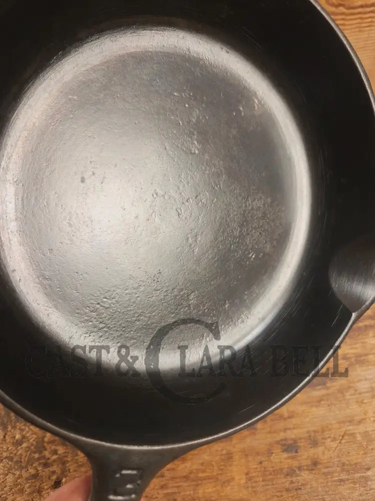 Must have egg skillet! Griswold #3 Skillet with Large Block Logo 709 Skillet