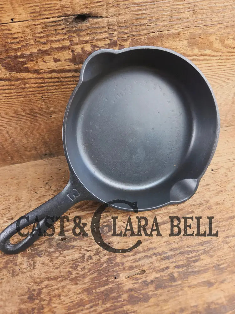 Must have egg skillet! Griswold #3 Skillet with Large Block Logo 709 A Skillet