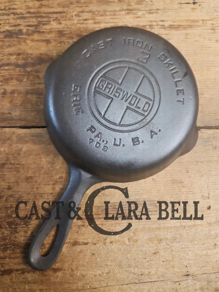 Must have egg skillet! Griswold #3 Skillet with Large Block Logo 709 A Skillet